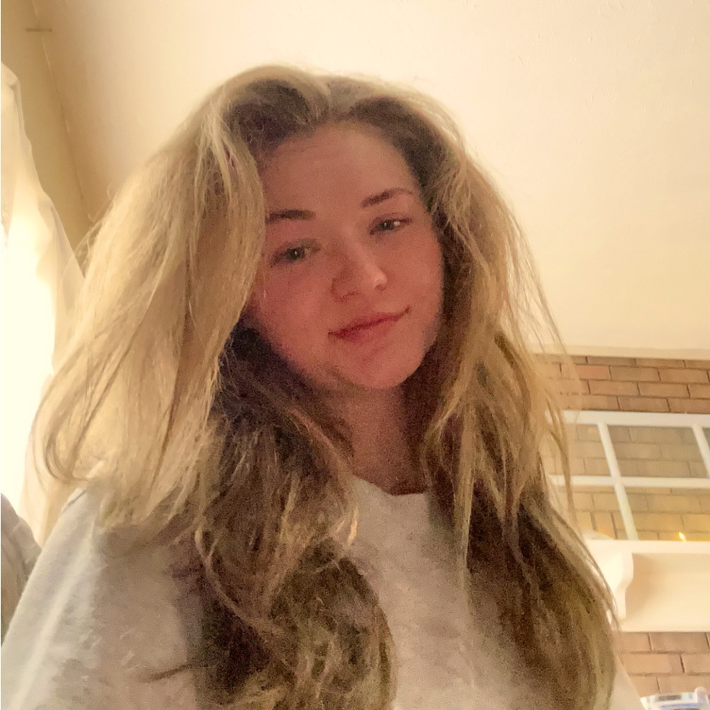 Meet your Posher, Cori laine